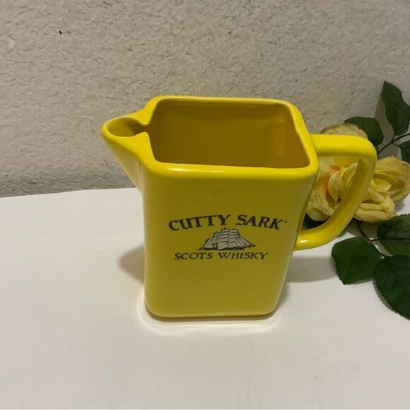 Vtg Cutty Sark Scots Whisky Ceramic Square Pitcher Man Cave Bar Collectible G4 - Picture 3 of 4